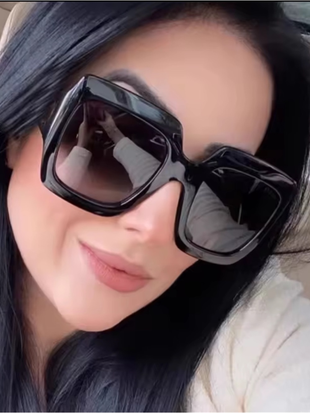 BLACK WITH GRAY LENSES OVERSIZED WIDE FRAME SQUARE RETRO SUNGLASSES-NEW